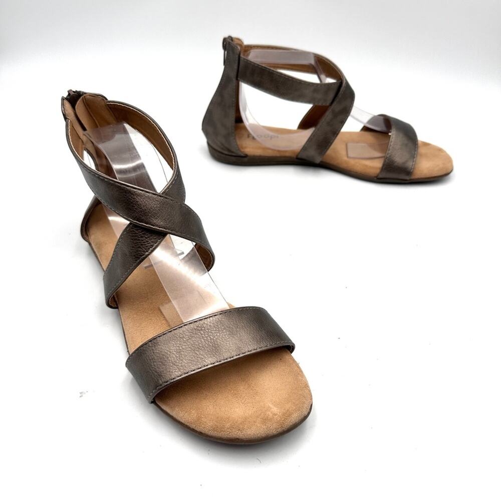 Floopi women's pewter gladiator sandals size 11